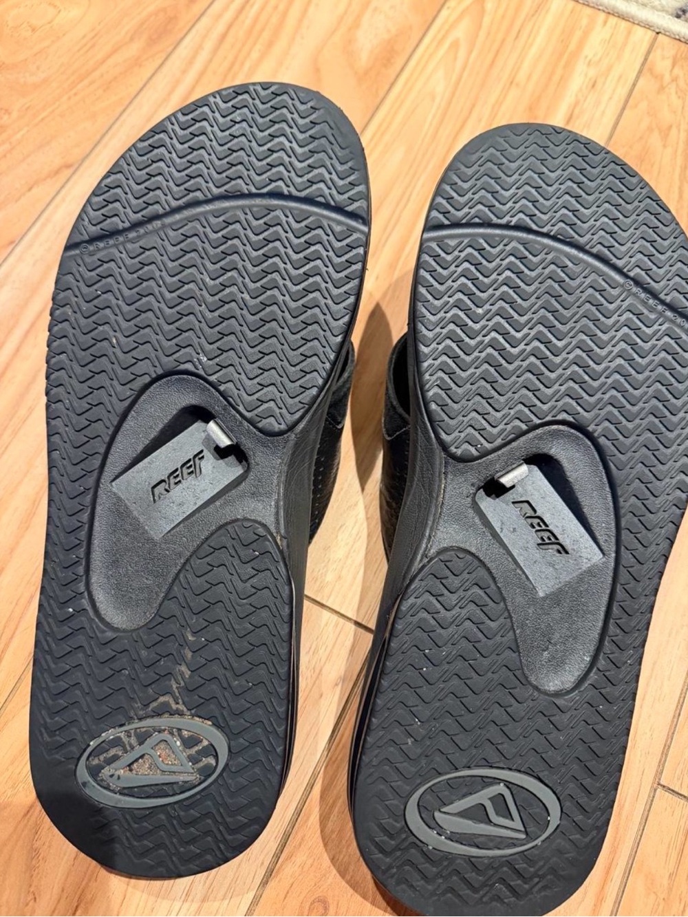 Reef FlipFlops - Picture 2 of 3